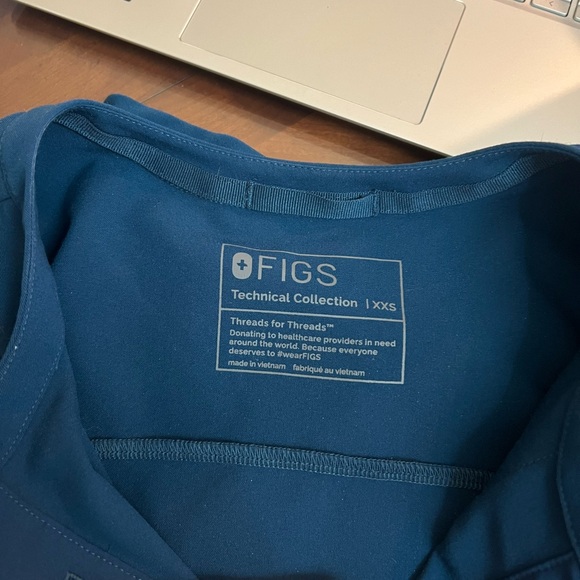 Figs women’s Deep Reef Marsh Scrub top XXS - Picture 3 of 3